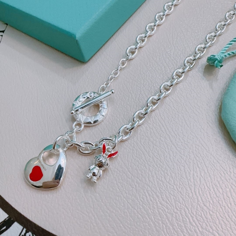 T*f*ny necklaces
